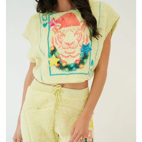 Judith March 2-piece fleece jogger set - Picture 3 of 5